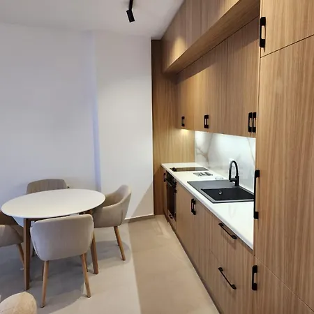 Apartment White 3 *