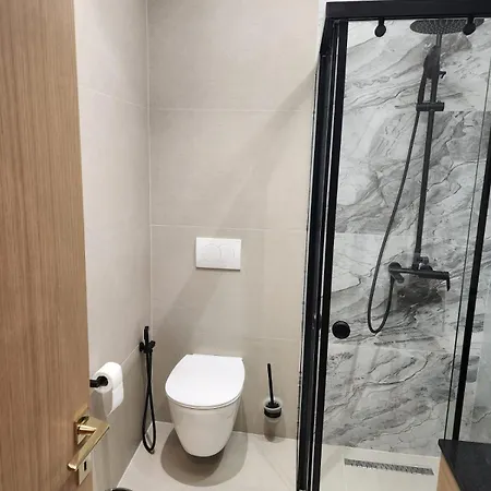 Apartment White 3 *
